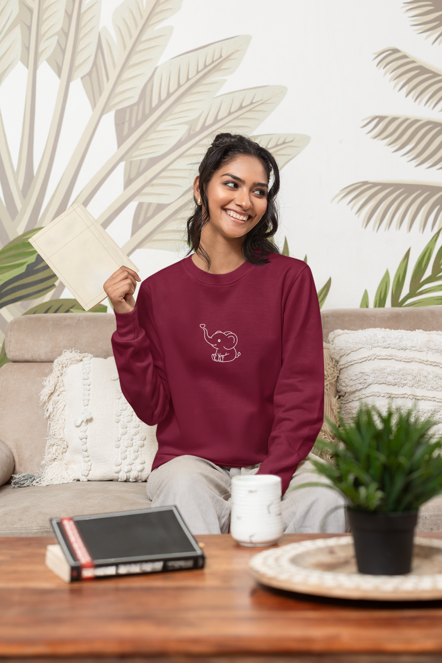 Hastinz-"Lovely Elephant"-Premium Sweatshirt